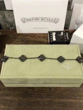 Van Cleef & Arpels 5 Flower Laser Black Bracelet